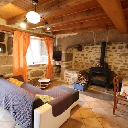Charmante Maison Renovee Avec Jardin, Cheminee Et Equipements Modernes - 4 Pers. - Fr-1-742-243 Holiday home Arcomie